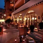 Daisy Hotel
