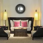 Daisy Hotel