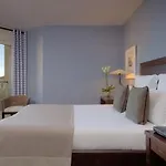 Hotel Daisy *